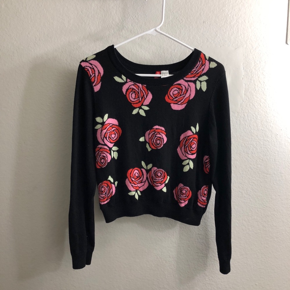 H&M Cropped Rosebud Sweater